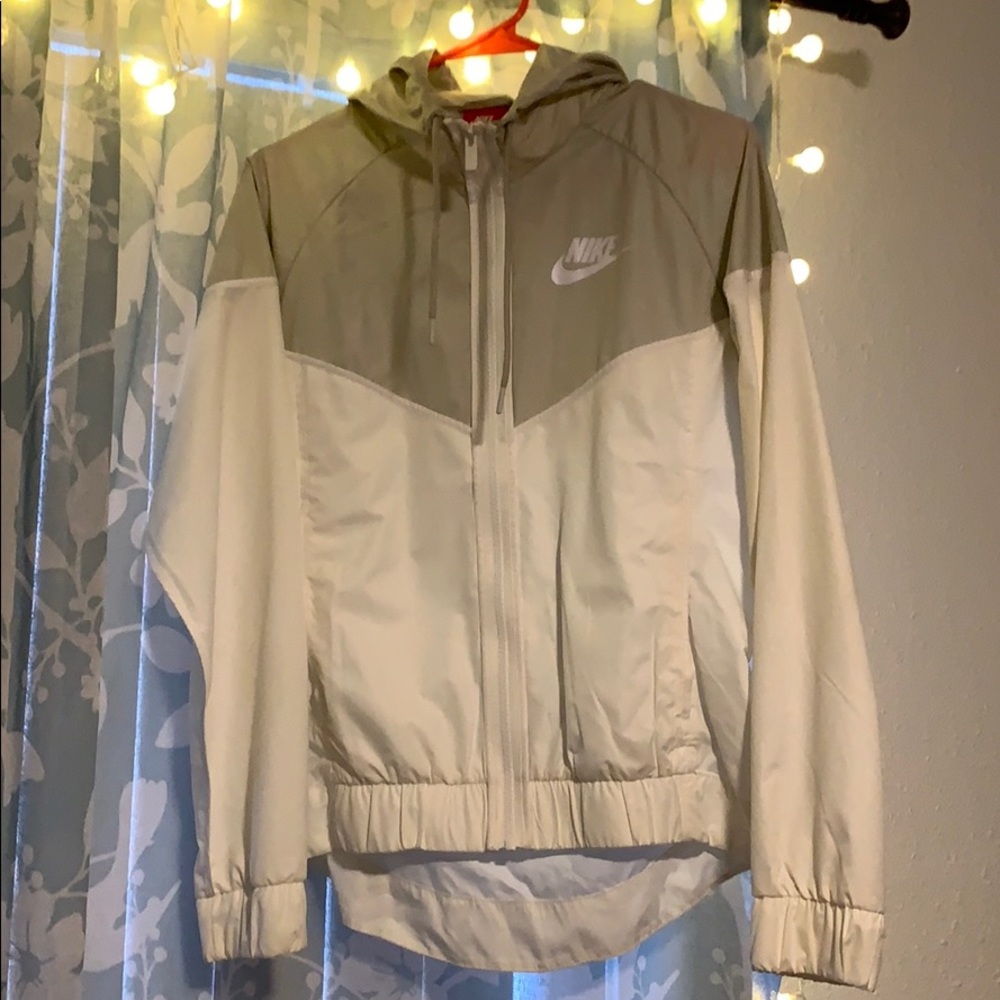 Windbreaker jacket